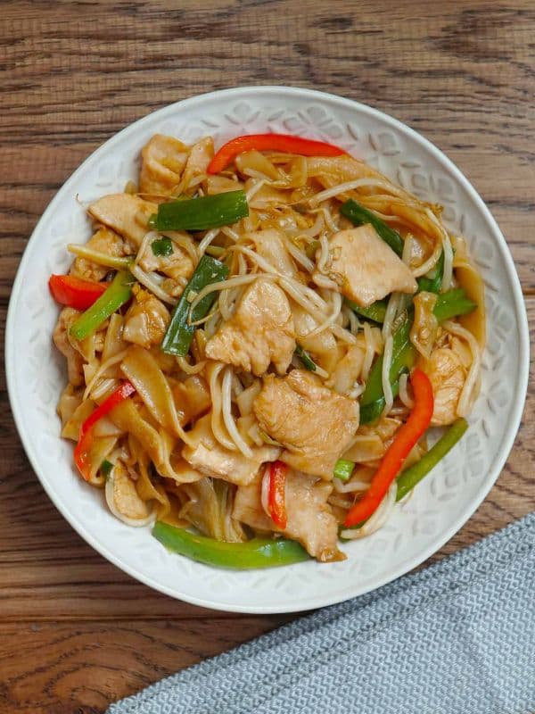 N5. Szechuan Chicken Chow Fun