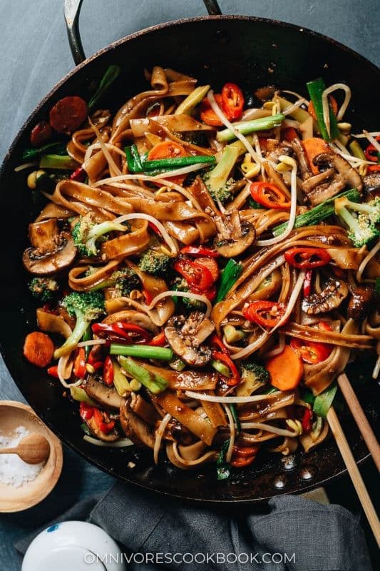 N4. Cantonese Style Veggie Chow Fun